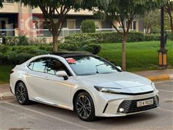 تۆیۆتا کامری